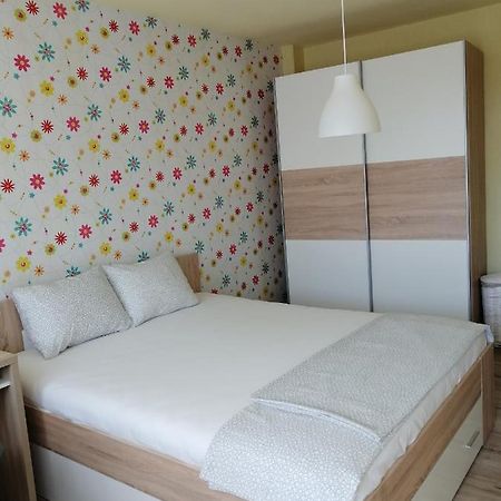 Yanakiev'S Central Apartment Burgas Exterior photo