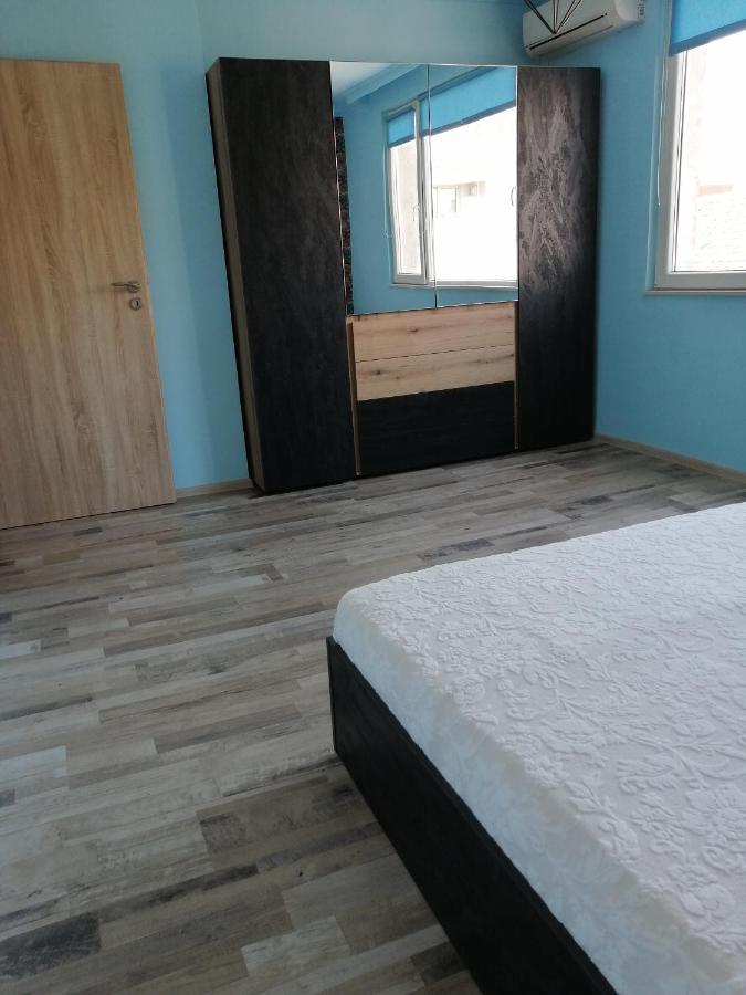 Yanakiev'S Central Apartment Burgas Exterior photo